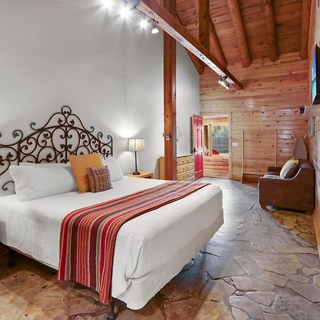 Wimberley Log Cabins Resort And Suites- Unit 3 外观 照片